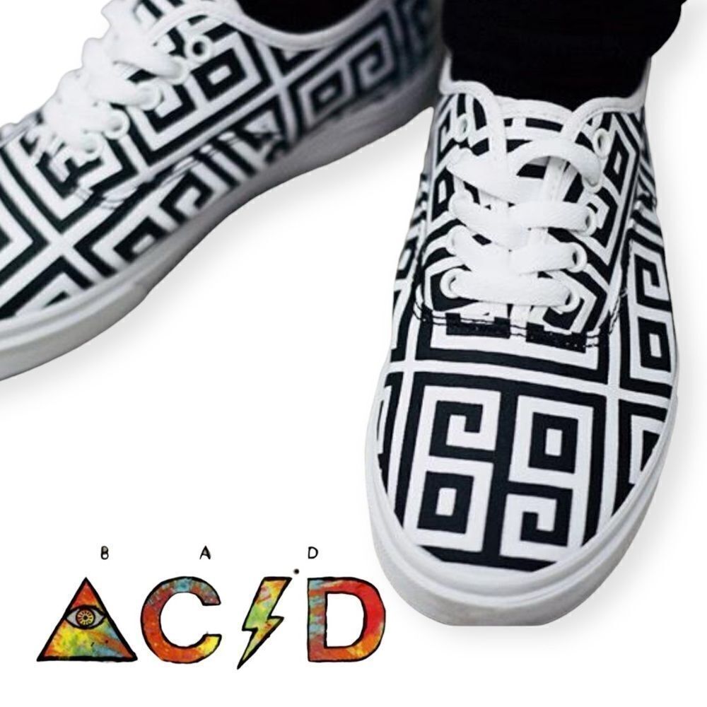 UNIF Black and White Geometric Canvas Sneakers